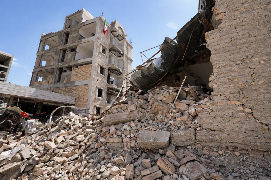 إيران 