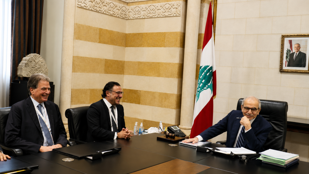 البروفسور فؤاد زمكحل من السرايا الحكومي : نرحّب بوقف إطلاق النار، والسلام المستدام يبقى الطريق الوحيد لإعادة بناء لبنان واقتصاده.