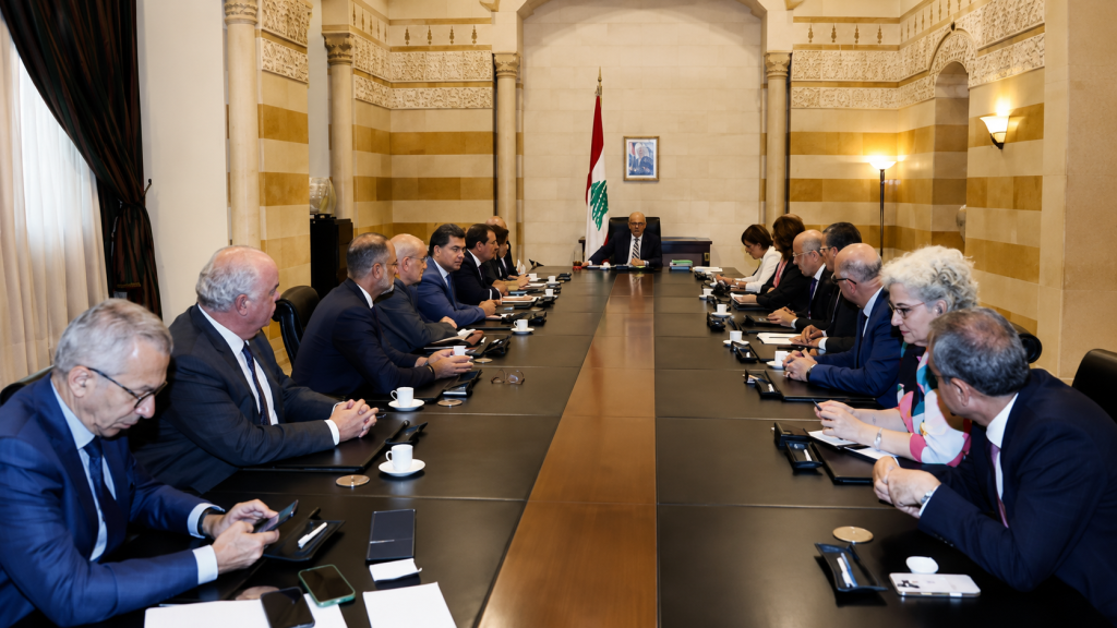 مجلس الوزراء في جلسته الاستثنائية علّق العمل بالرسوم الجمركية على بعض السلع لإعادة الدرس