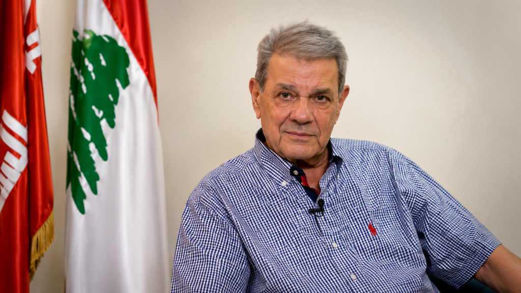 النائب السابق نجاح واكيم