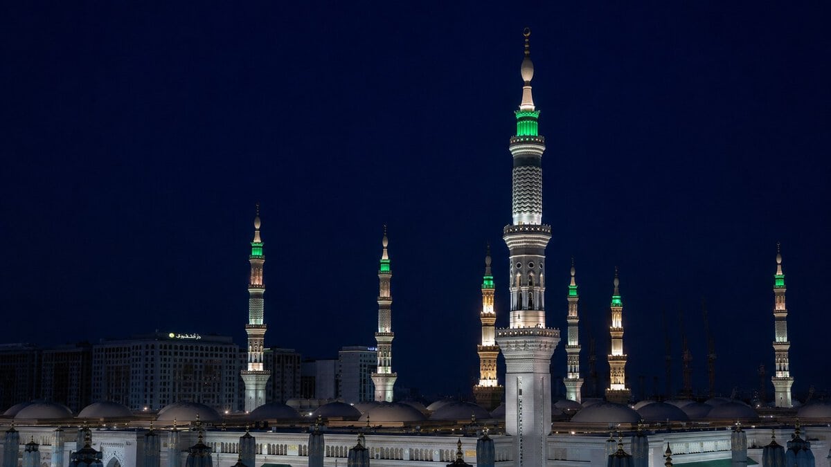 النقيب البركس : في رحاب المولد النبوي… دعاء للبنان بالفرج والسلام