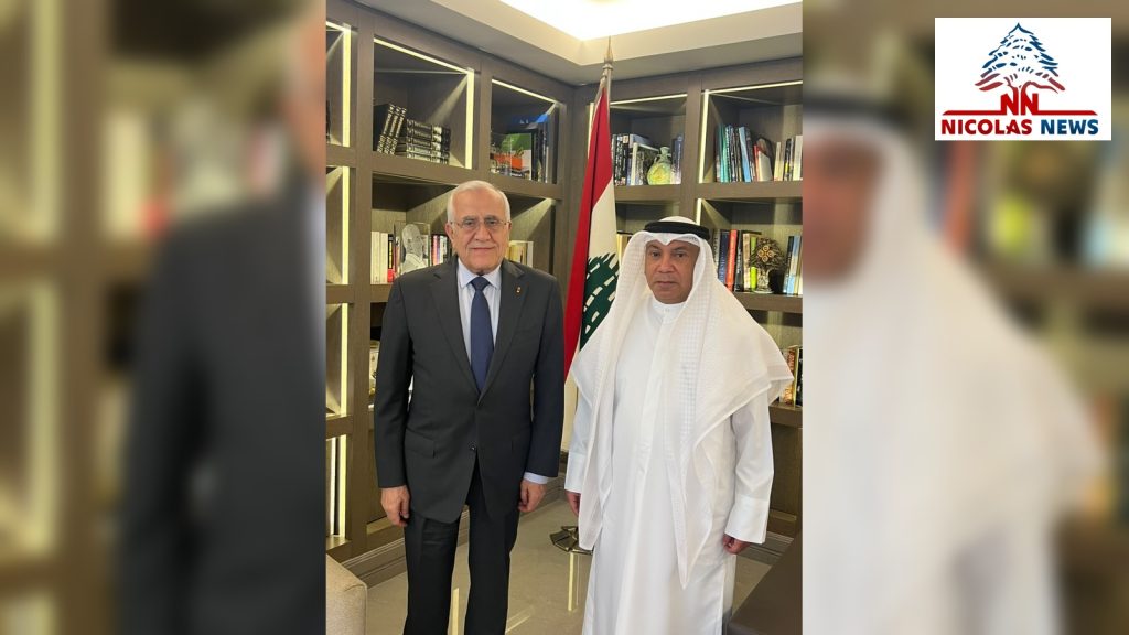 استقبل الرئيس العماد ميشال سليمان في دارته في اليرزة، سفير دولة الكويت لدى لبنان محمد سلطان الشرجي وبحث معه في العلاقات بين البلدين وفي تطورات المنطقة