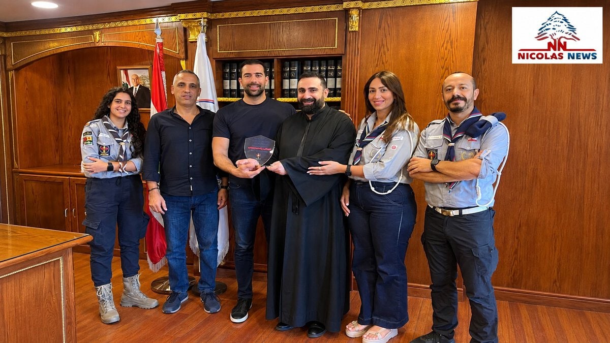 درع تقديري من حركة مار بهنام وسارة لأوغست باخوس لدعمه إنجاح المهرجان الصيفي الأول